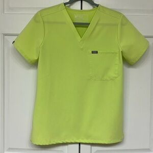 Sea Mist FIGS Catarina One Pocket Scrub Top Lightly Worn Size Small